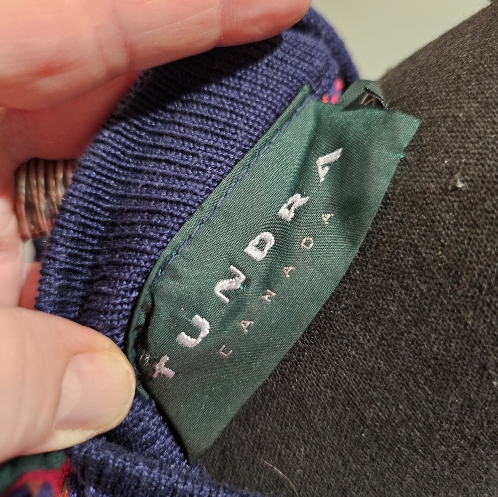 Tundra Canada Multicolor Geometric Crew Neck Sweater - Picture 4 of 8